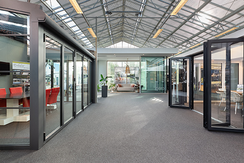 Serre showroom Baarn doorkijk