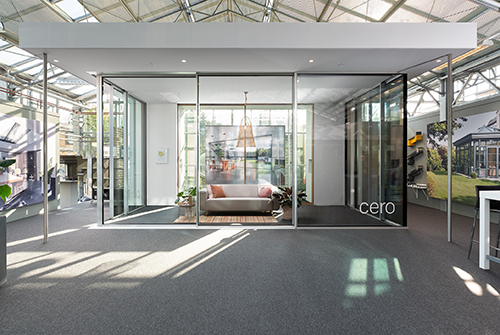 CERO minimalistische schuifpui in showroom Busscher Serrebouw