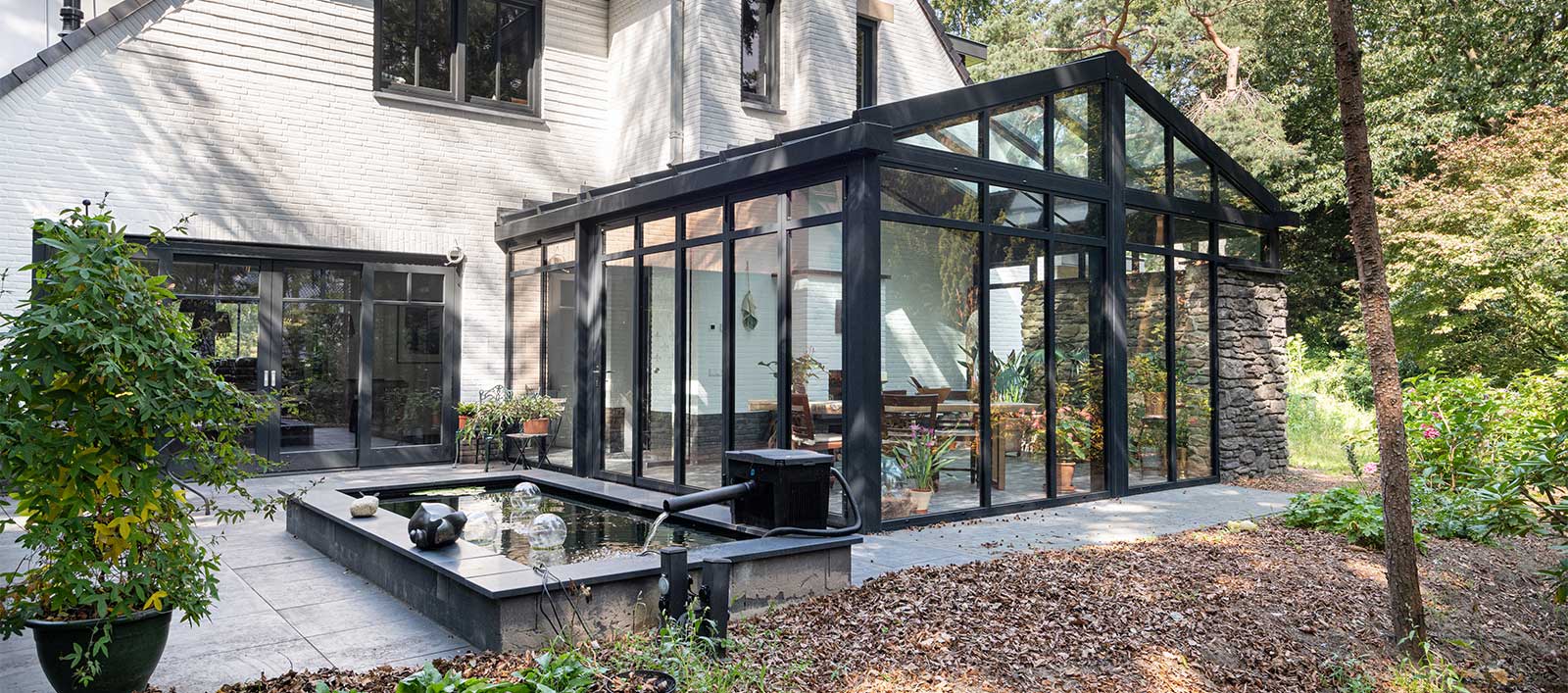 glazen vouwwand geïsoleerd