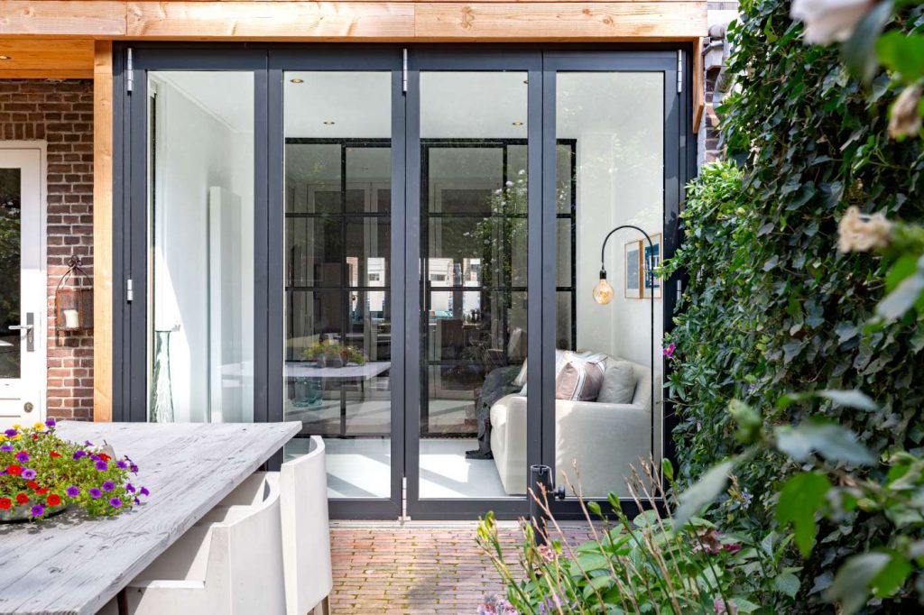 Glazen vouwwand modern