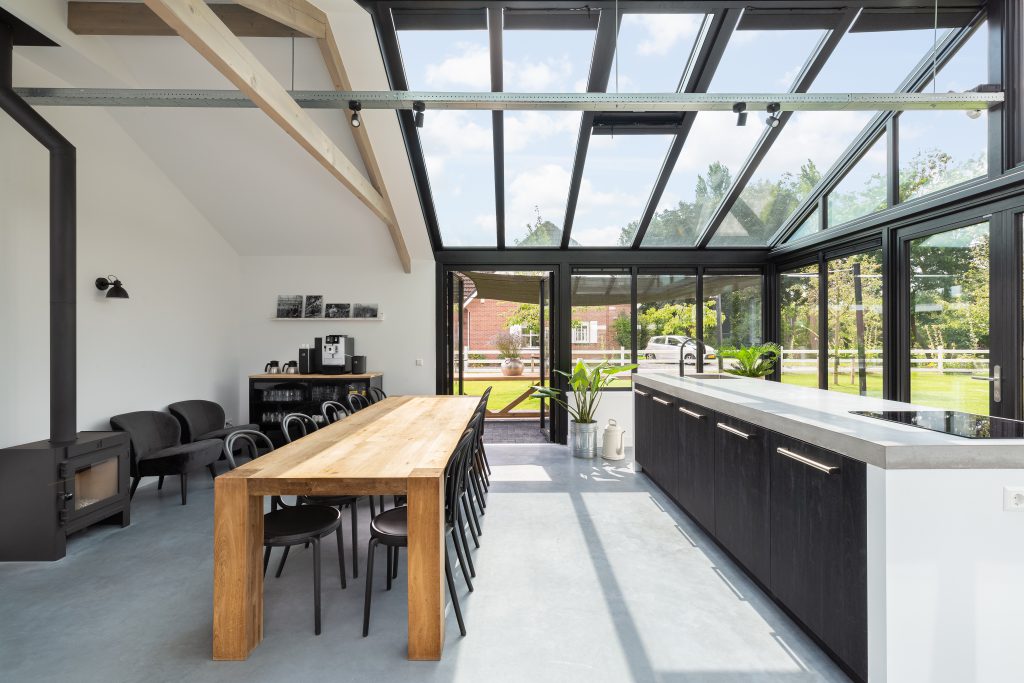 Serre met woonkeuken - Geïsoleerde bedrijfsaanbouw Utrecht