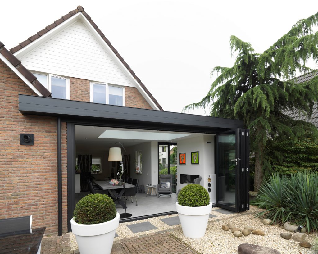 Geïsoleerde serreaanbouw