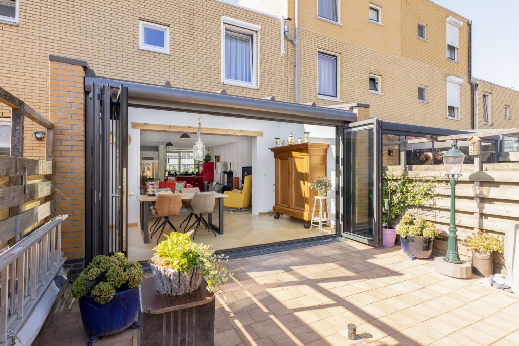 zijzicht vouwwand open