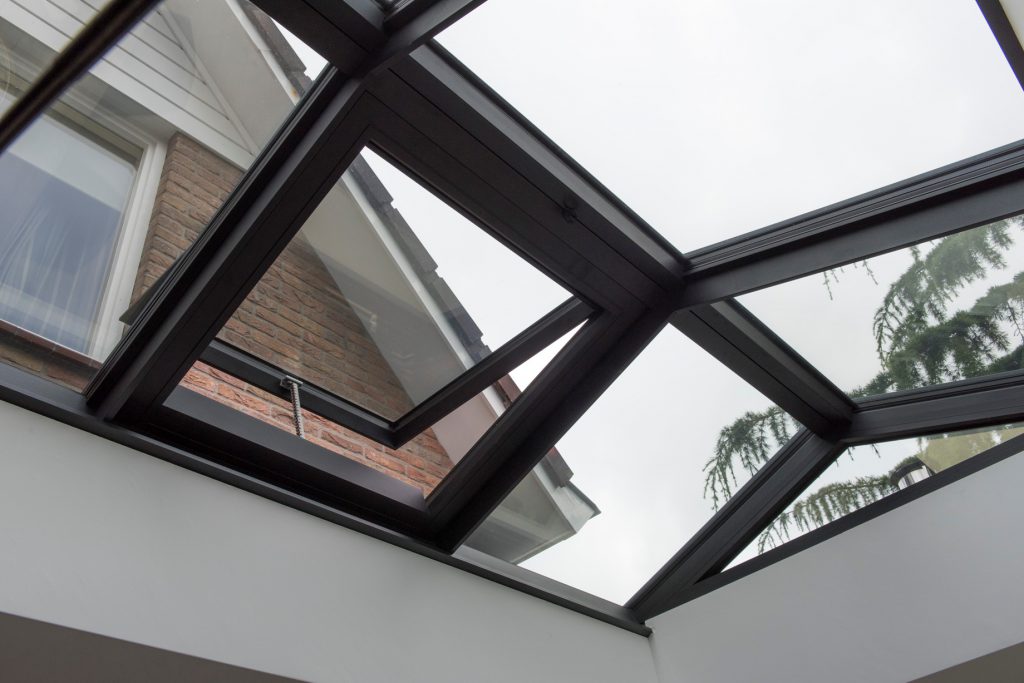 Geïsoleerde serreaanbouw