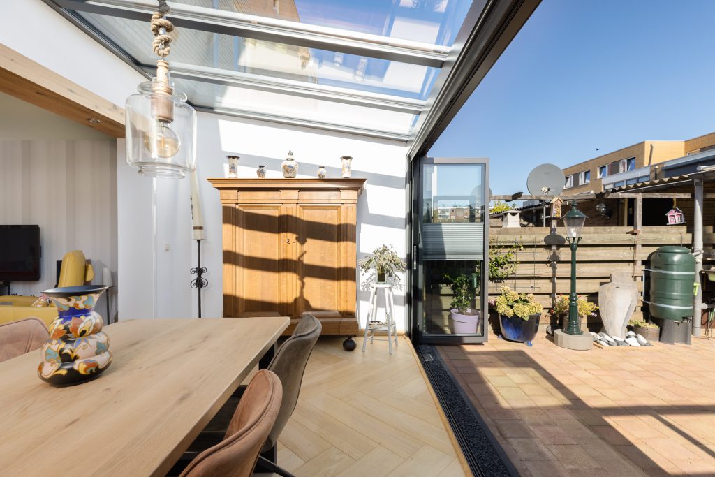 zijzicht vouwwand open