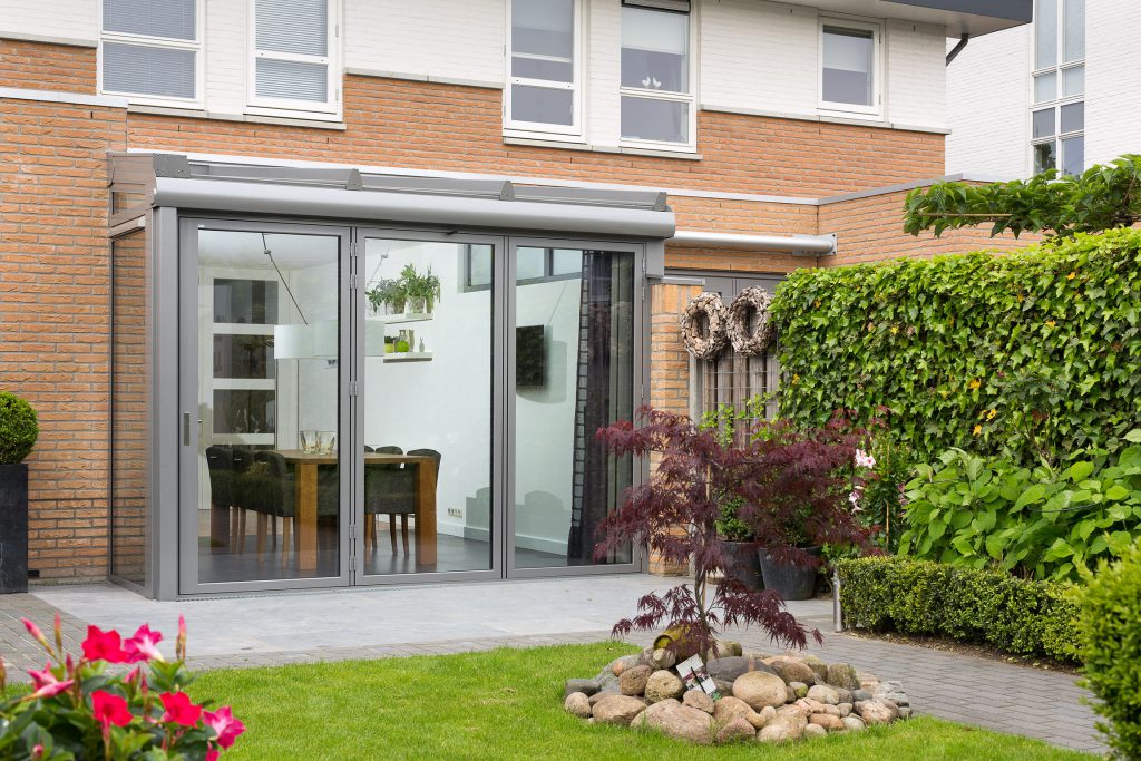 Serreaanbouw keuken buiten vouwwand dicht