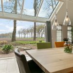 Serre aanbouw met lichtstraat