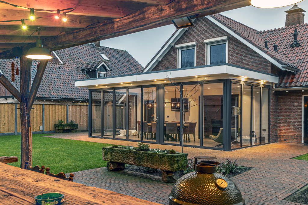 ge-soleerde-tuinkamer-serre-in-twente-laat-u-inspireren