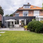 Glazen vouwwand buiten