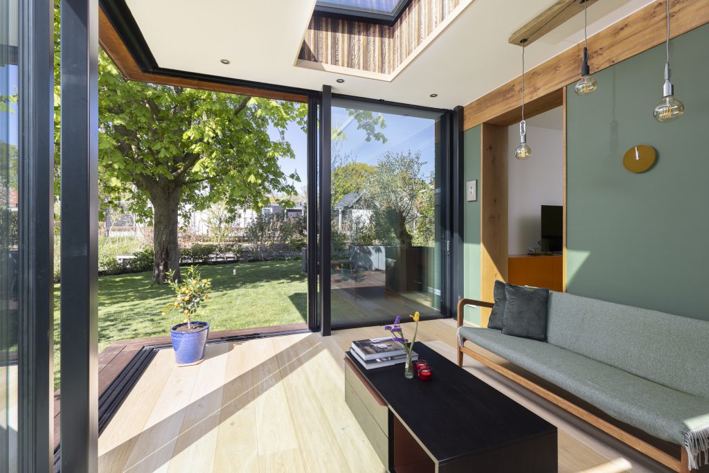 minimalistische schuifpui van glas