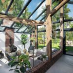 Serre aanbouw van glas