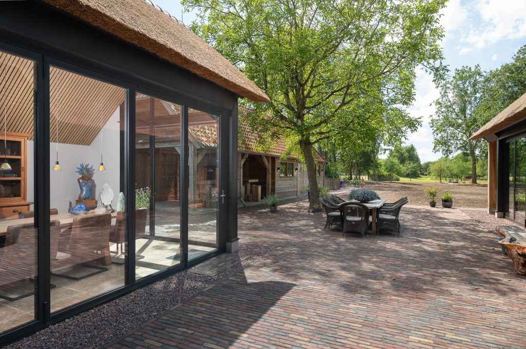 Serre met weids uitzicht