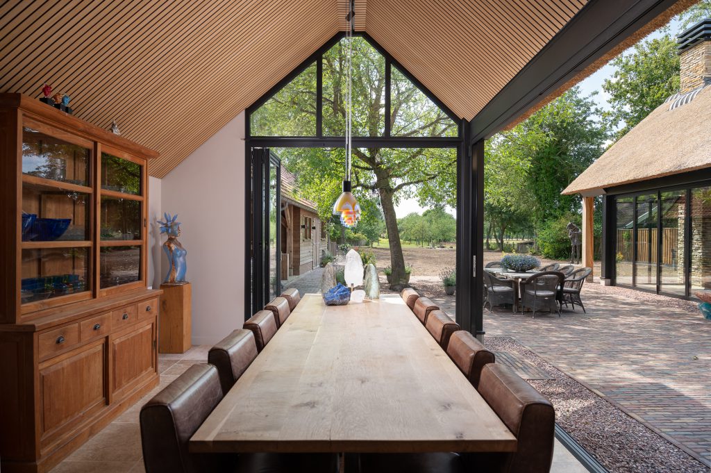 Eetkamer serre met vouwwand