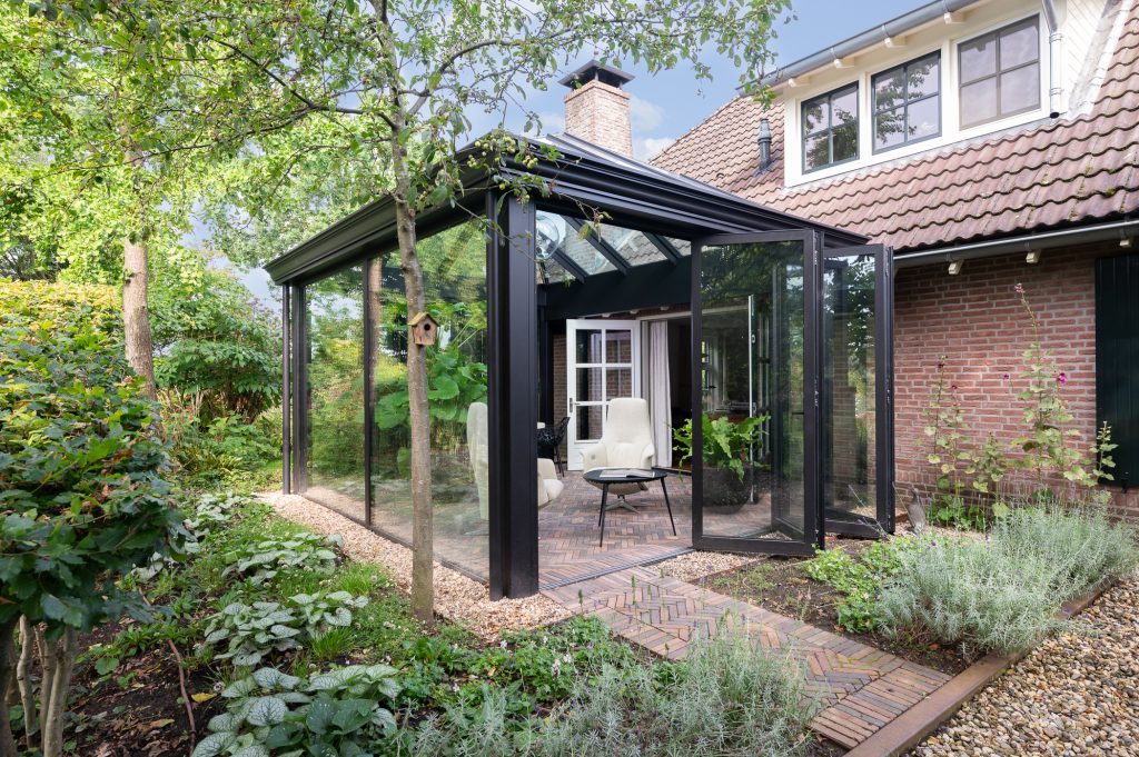 Moderne orangerie met vouwwanden