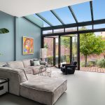 Serreaanbouw aan herenhuis in Amsterdam