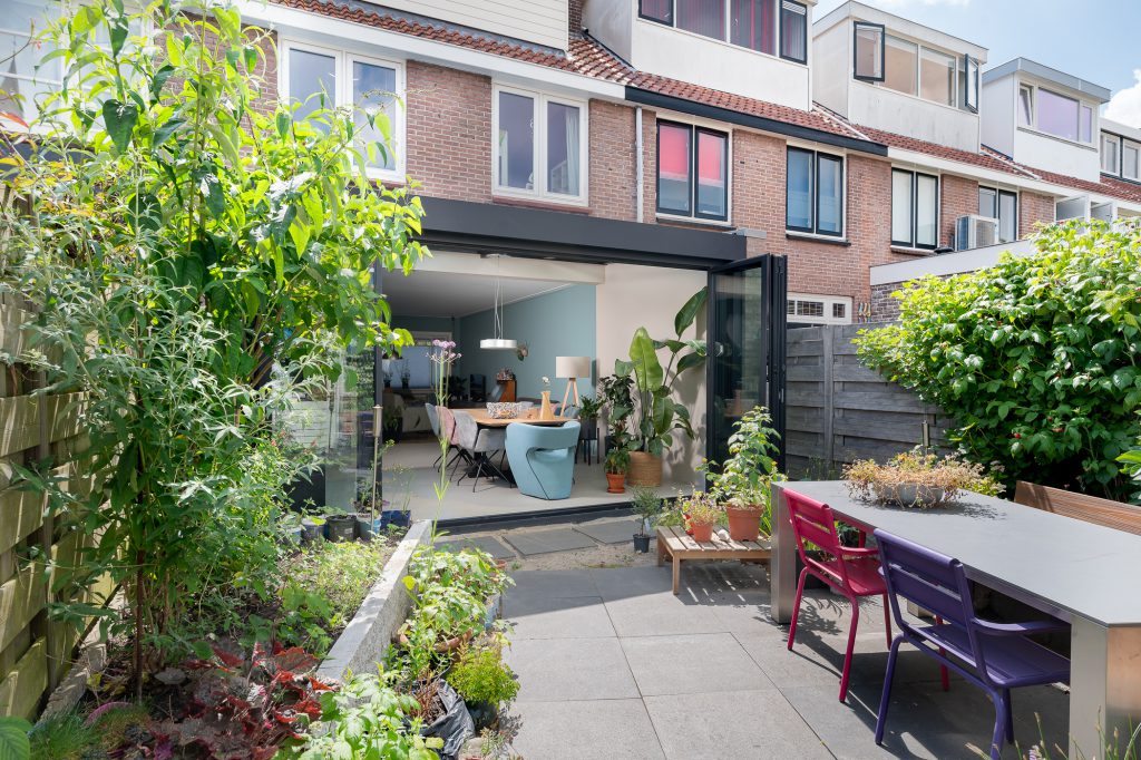 Serreaanbouw met brede vouwwand