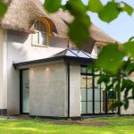 klassieke woning met ruime serreaanbouw