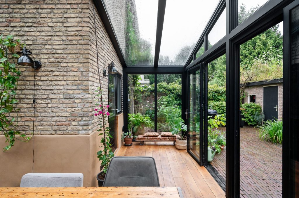 Serre in Amersfoort met twee vouwwanden