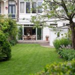 Plisségordijnen in het dak van de serre