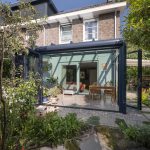 Matblauwe serre met vouwwand 