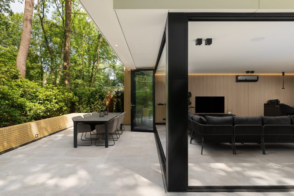 Serre in Hilversum met glazen vouwwanden