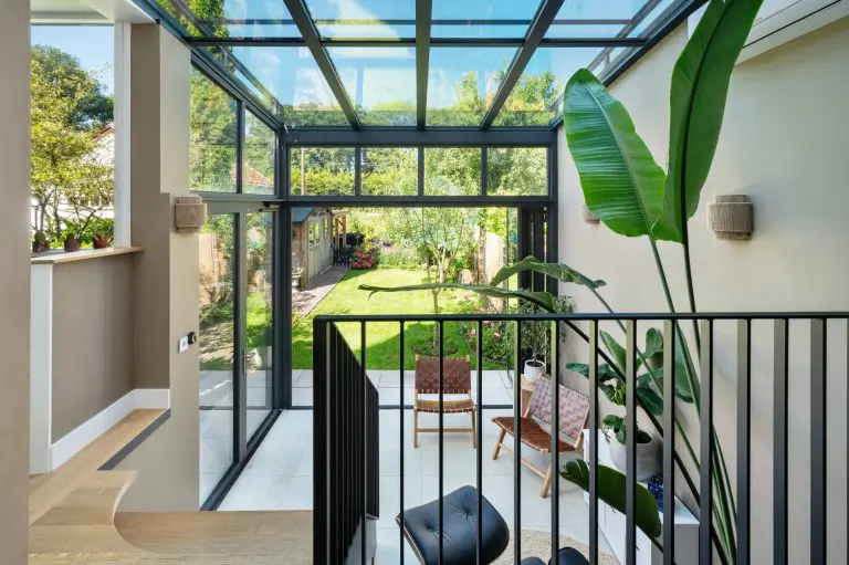 Glazen serre met bovenlichten in Amstelveen