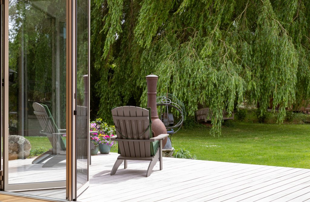 Openstaande vouwwand met directe doorgang naar het terras