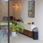 Open verbinding tussen tuin en interieur dankzij grote schuifpuien